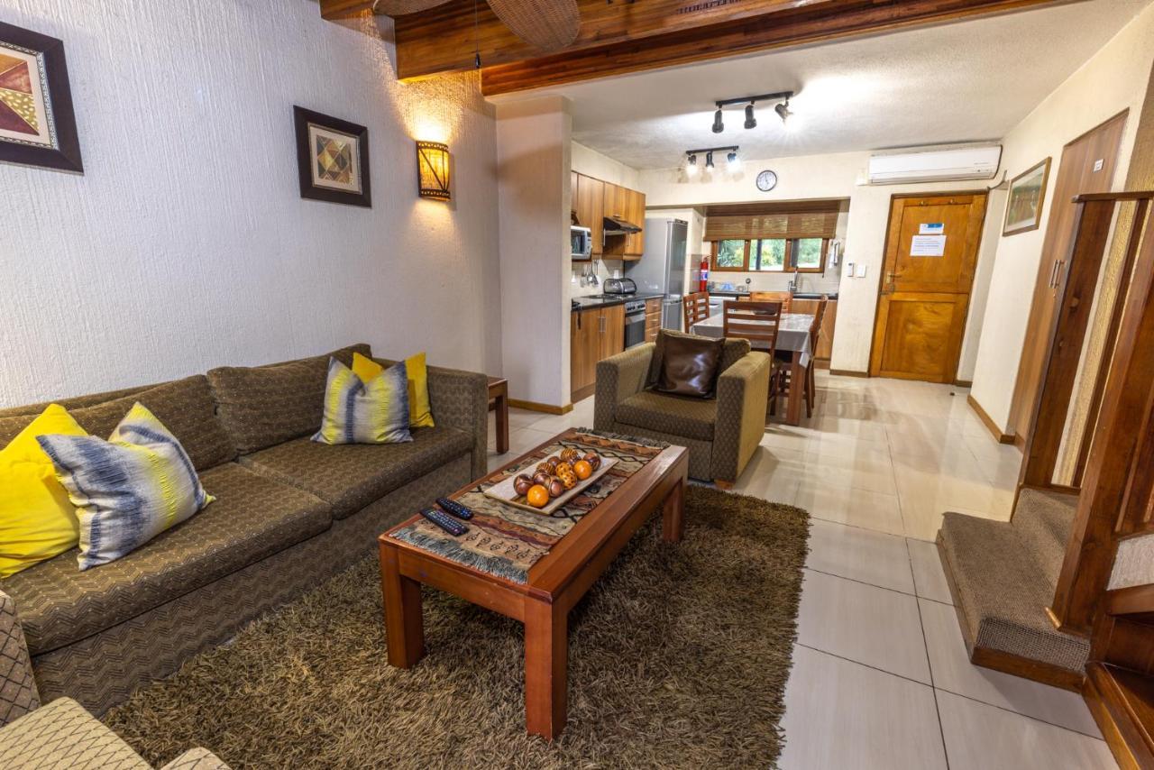 Legend Safaris 257B - In Kruger Park Lodge Hazyview Exterior photo