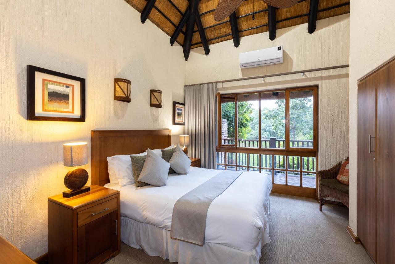 Legend Safaris 257B - In Kruger Park Lodge Hazyview Exterior photo